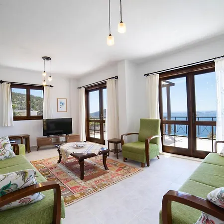 Mira Kalkan -close To Center- Kaş